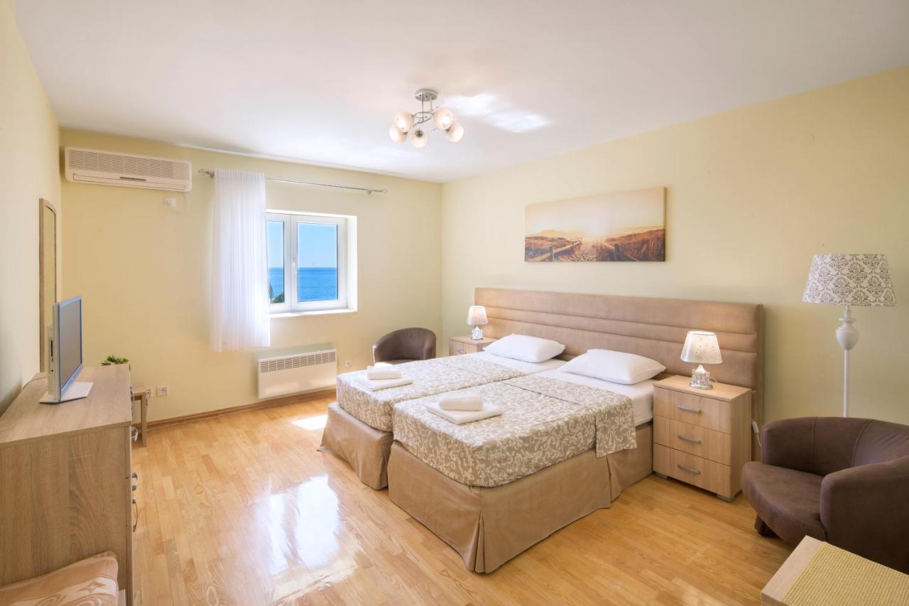 Family Apartment With Sea View Sveti Stefan Budva Dış mekan fotoğraf